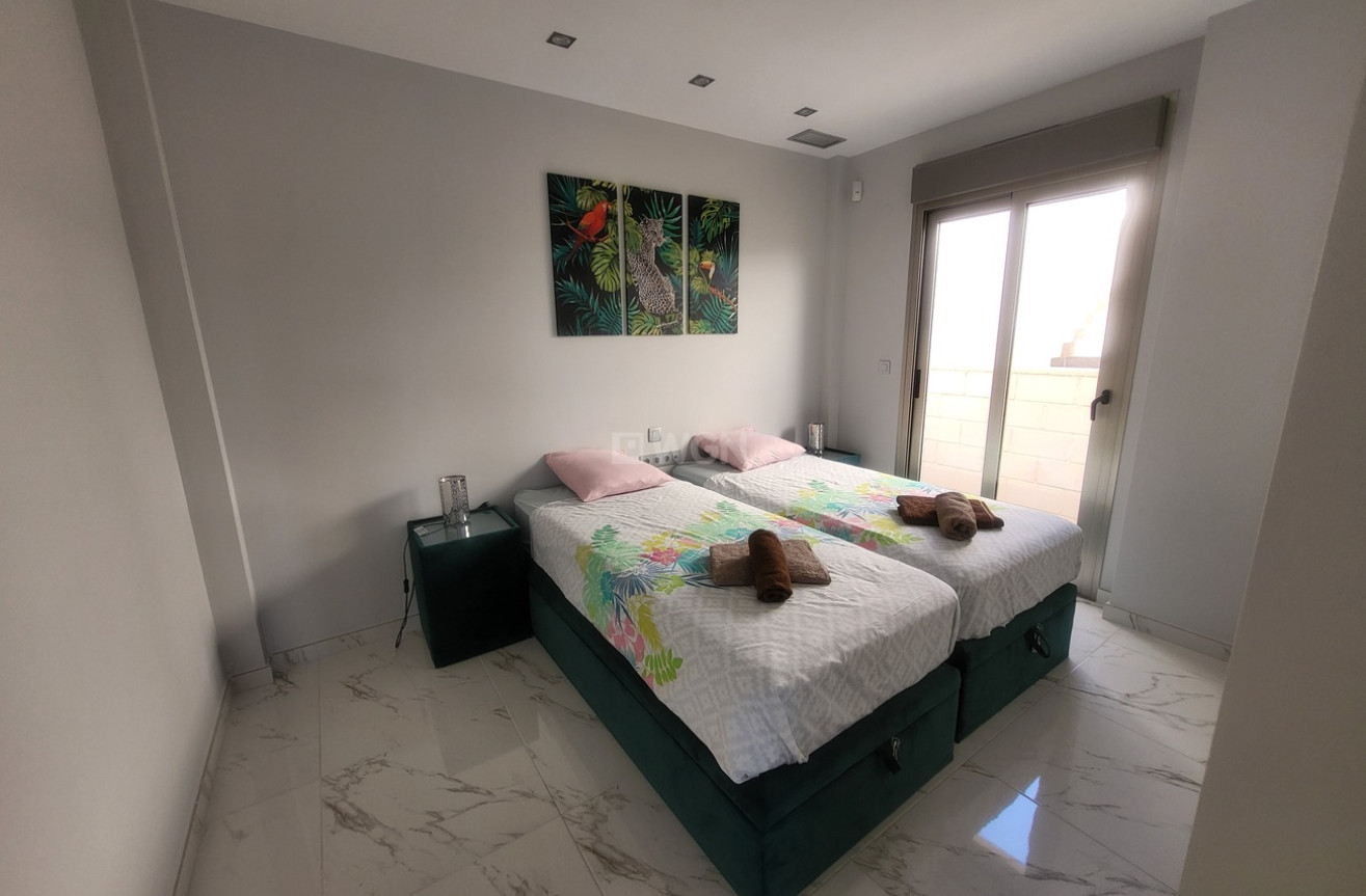 Reventa - Villa - Orihuela Costa - Costa Blanca