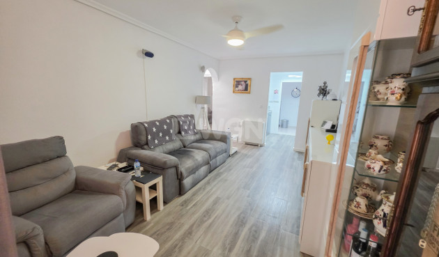 Odsprzedaż - Mieszkanie w bloku - Vistabella Golf Entre Naranjos - Inland