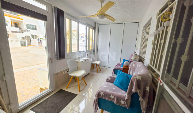 Odsprzedaż - Mieszkanie w bloku - Vistabella Golf Entre Naranjos - Inland