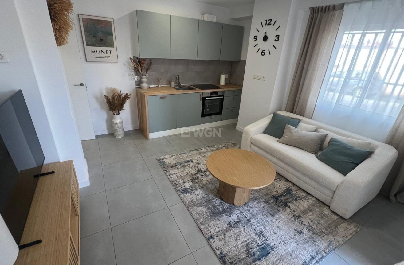 Odsprzedaż - Mieszkanie w bloku - Torrevieja - Zona Los Frutales