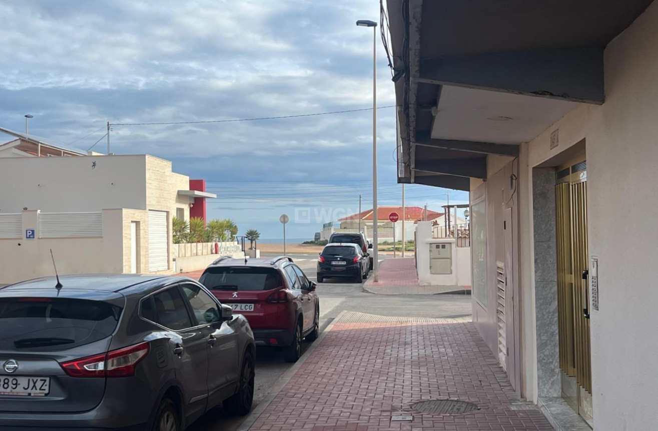 Odsprzedaż - Mieszkanie w bloku - Torrevieja - Zona Los Frutales