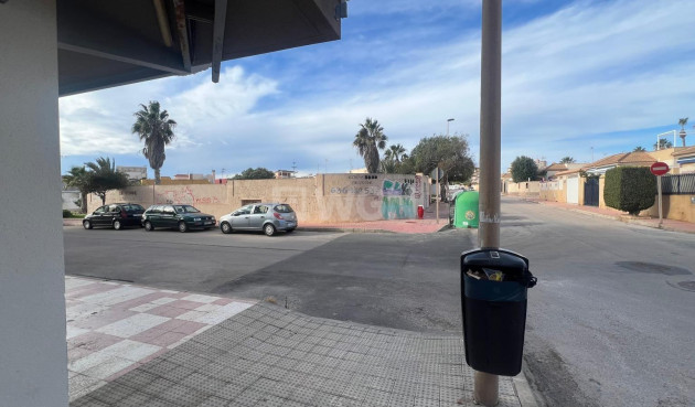 Odsprzedaż - Mieszkanie w bloku - Torrevieja - Zona Los Frutales