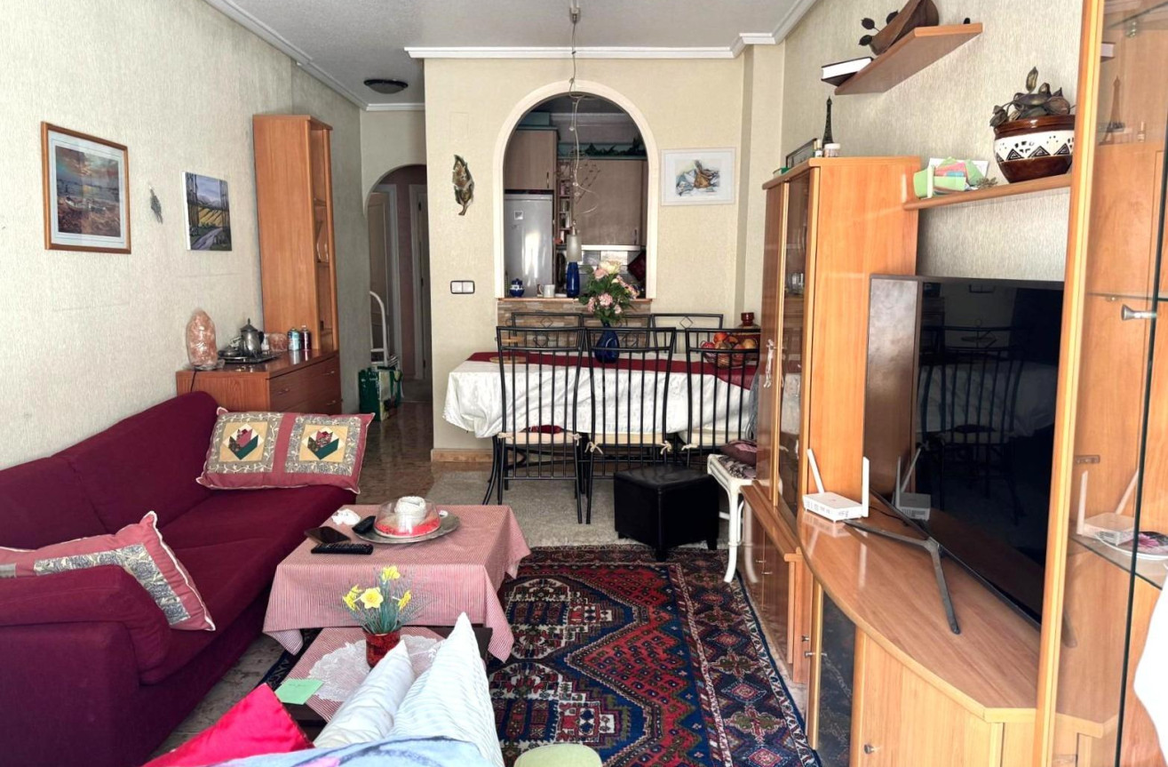 Odsprzedaż - Mieszkanie w bloku - Torrevieja - Playa del Cura