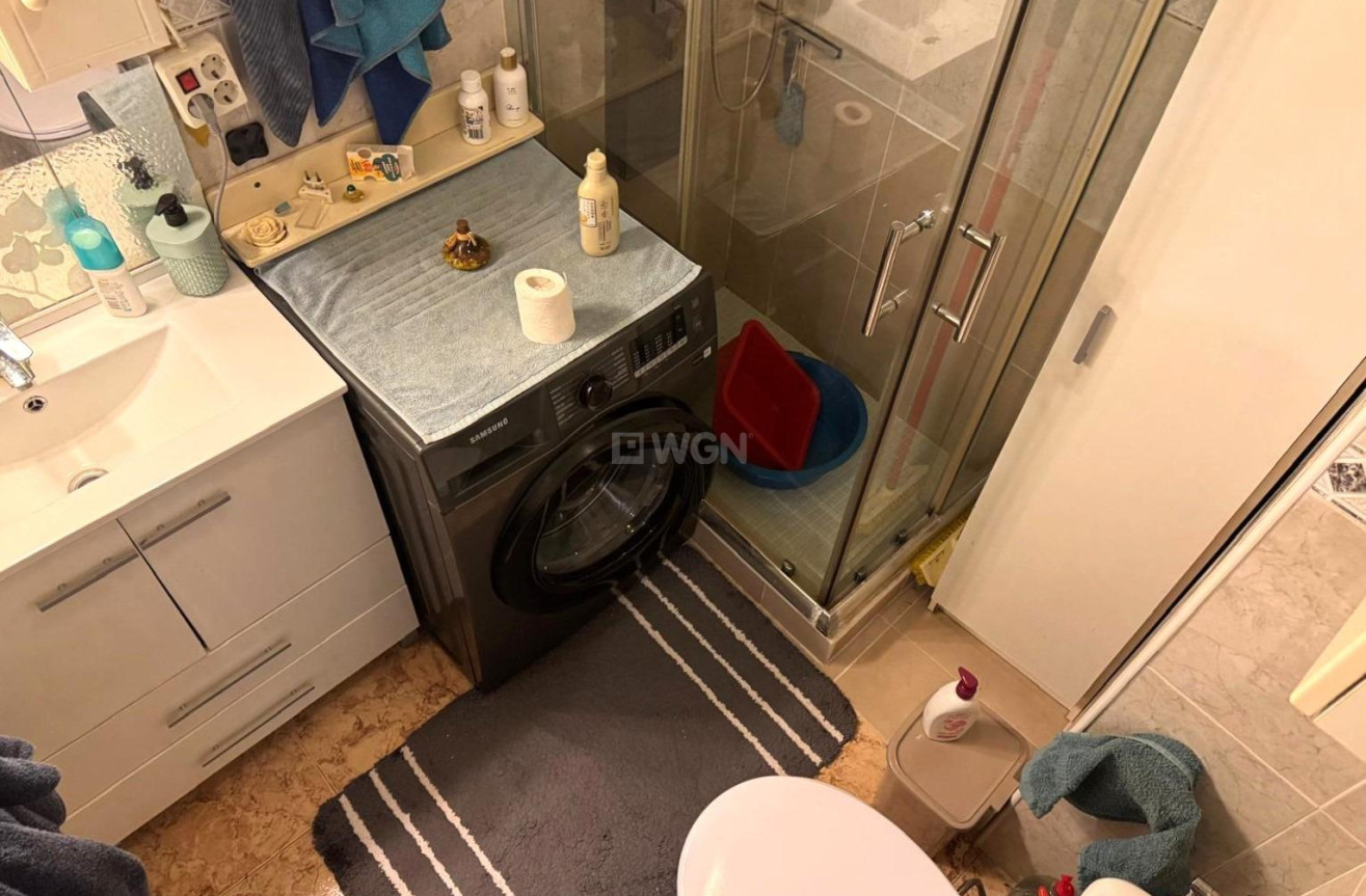 Odsprzedaż - Mieszkanie w bloku - Torrevieja - Playa del Cura