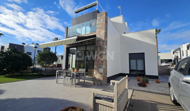 Odsprzedaż - Villa - Cabo Roig - Costa Blanca