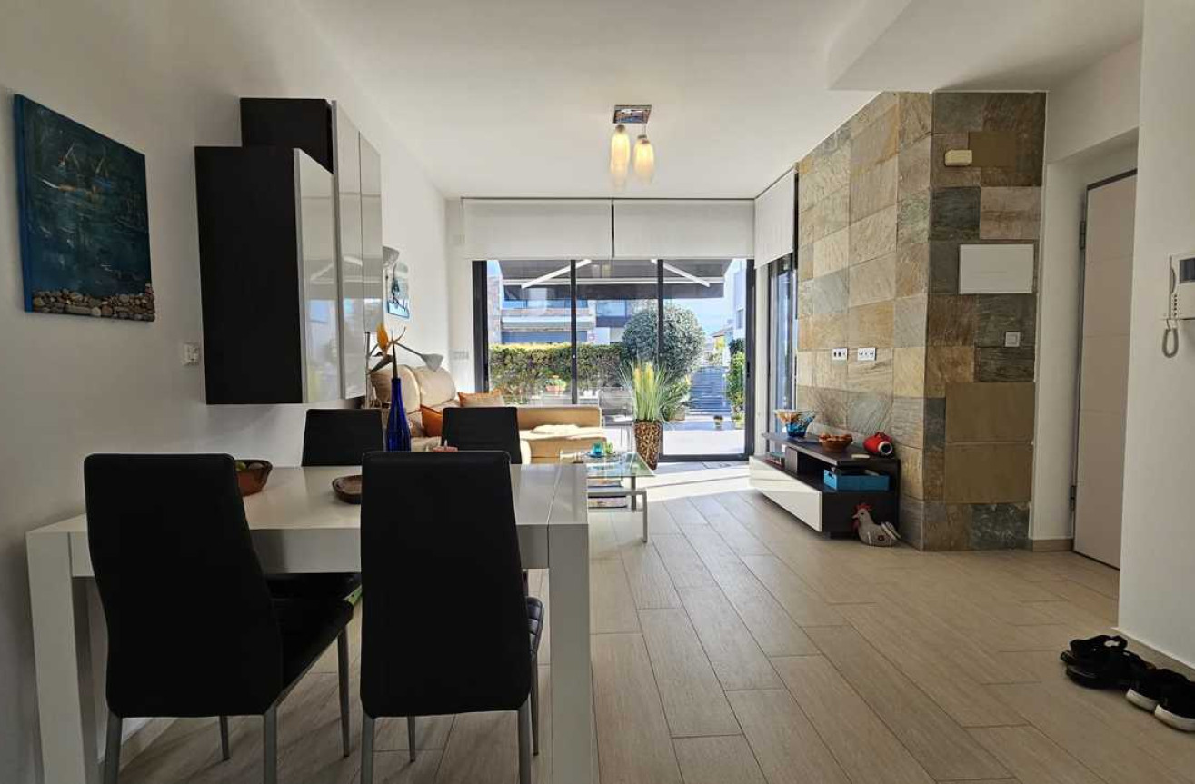 Odsprzedaż - Villa - Cabo Roig - Costa Blanca