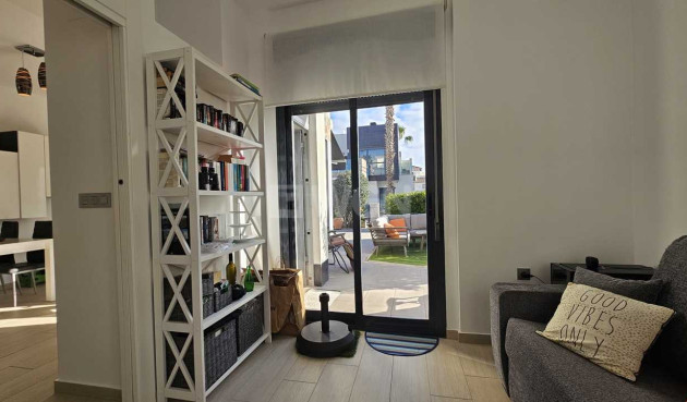 Odsprzedaż - Villa - Cabo Roig - Costa Blanca