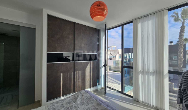 Odsprzedaż - Villa - Cabo Roig - Costa Blanca