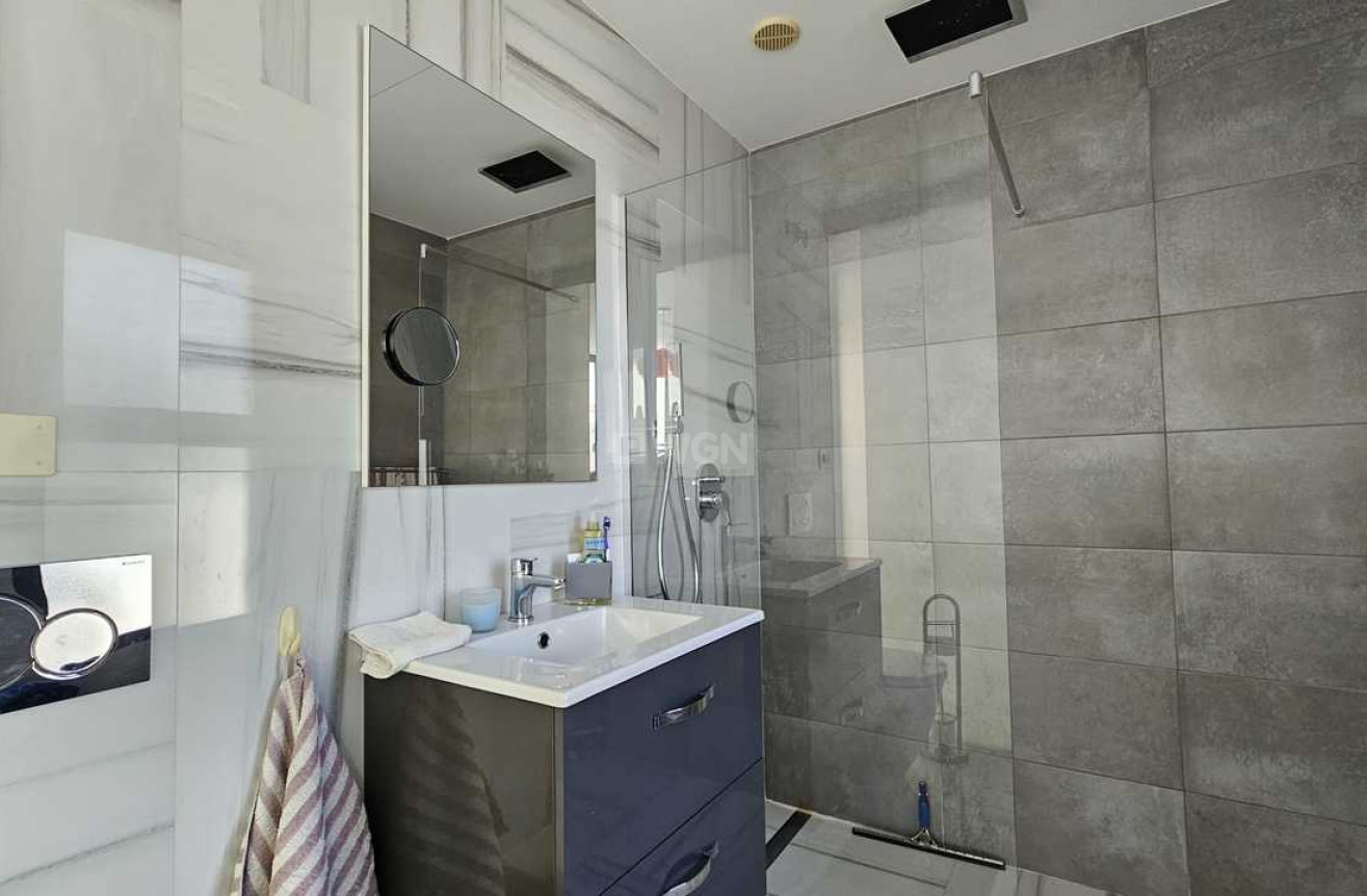 Odsprzedaż - Villa - Cabo Roig - Costa Blanca