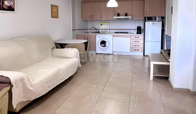 Odsprzedaż - Mieszkanie w bloku - Torrevieja - Playa de los Locos