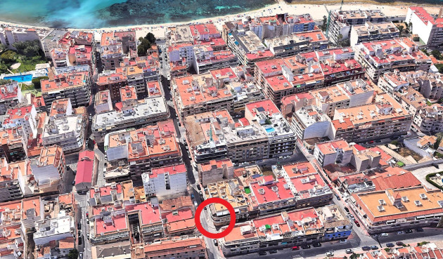 Odsprzedaż - Mieszkanie w bloku - Torrevieja - Playa de los Locos