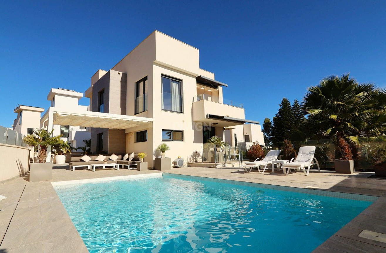 Odsprzedaż - Villa - La Nucía - Costa Blanca