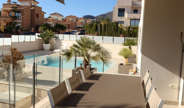 Odsprzedaż - Villa - La Nucía - Costa Blanca