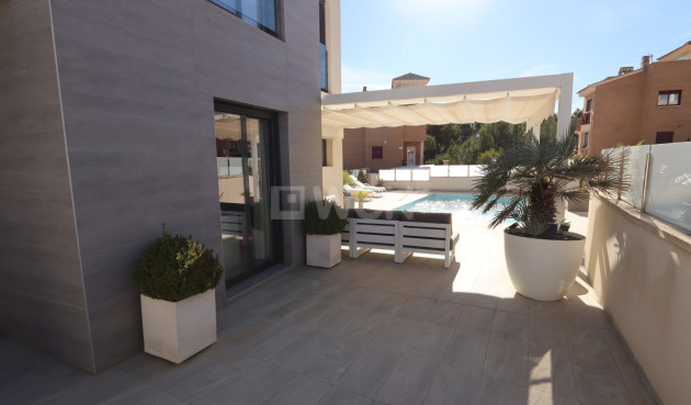 Odsprzedaż - Villa - La Nucía - Costa Blanca