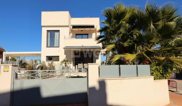 Odsprzedaż - Villa - La Nucía - Costa Blanca