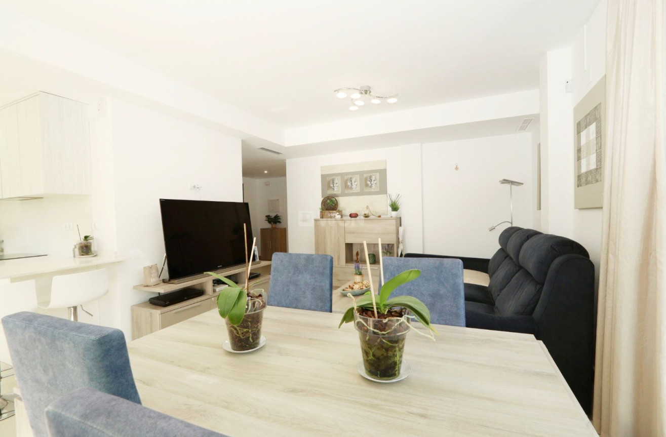 Odsprzedaż - Villa - La Nucía - Costa Blanca