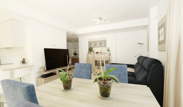 Odsprzedaż - Villa - La Nucía - Costa Blanca