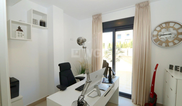 Odsprzedaż - Villa - La Nucía - Costa Blanca