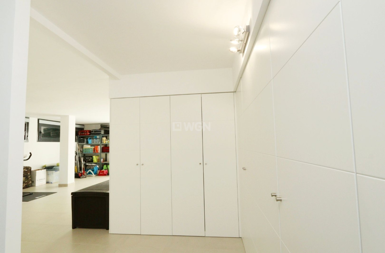 Odsprzedaż - Villa - La Nucía - Costa Blanca