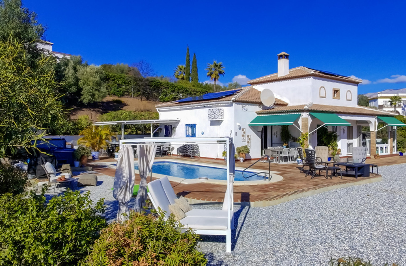 Resale - Villa - La Vinuela - Inland