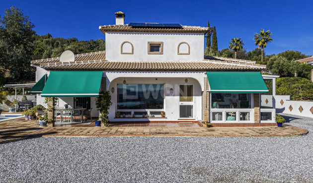 Resale - Villa - La Vinuela - Inland