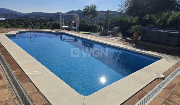 Resale - Villa - La Vinuela - Inland