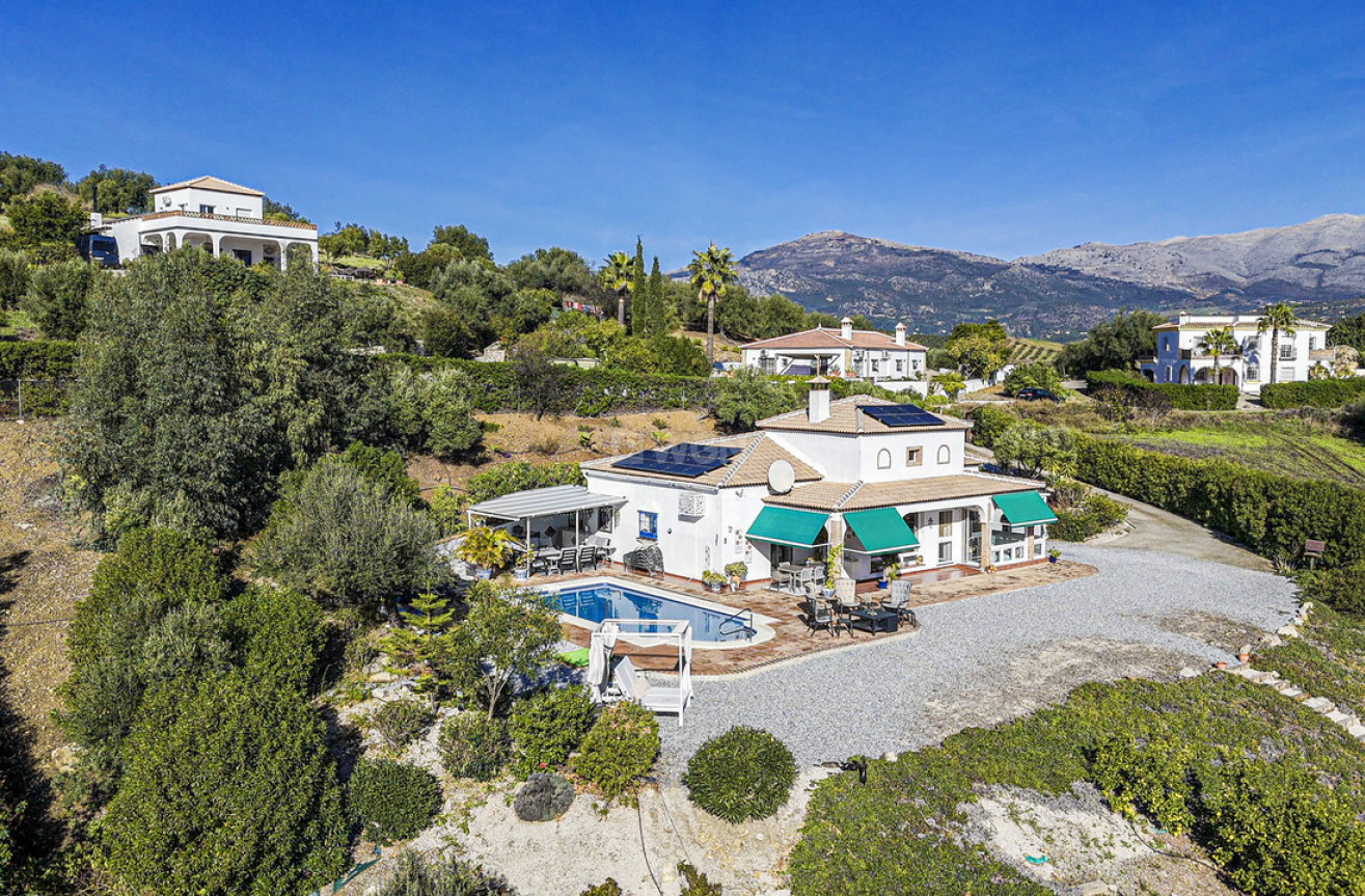 Resale - Villa - La Vinuela - Inland