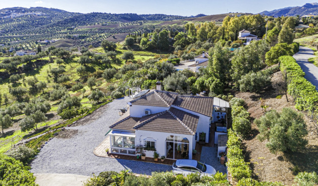 Resale - Villa - La Vinuela - Inland