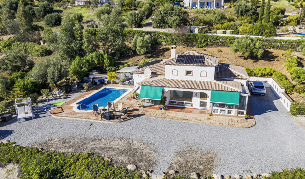 Resale - Villa - La Vinuela - Inland