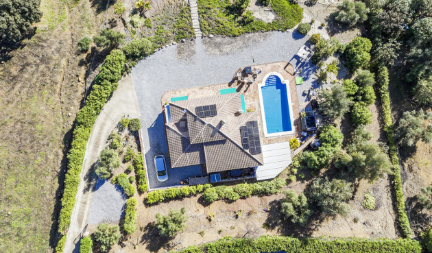 Resale - Villa - La Vinuela - Inland