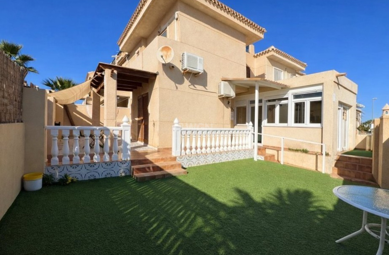 Odsprzedaż - Villa - Orihuela Costa - Costa Blanca
