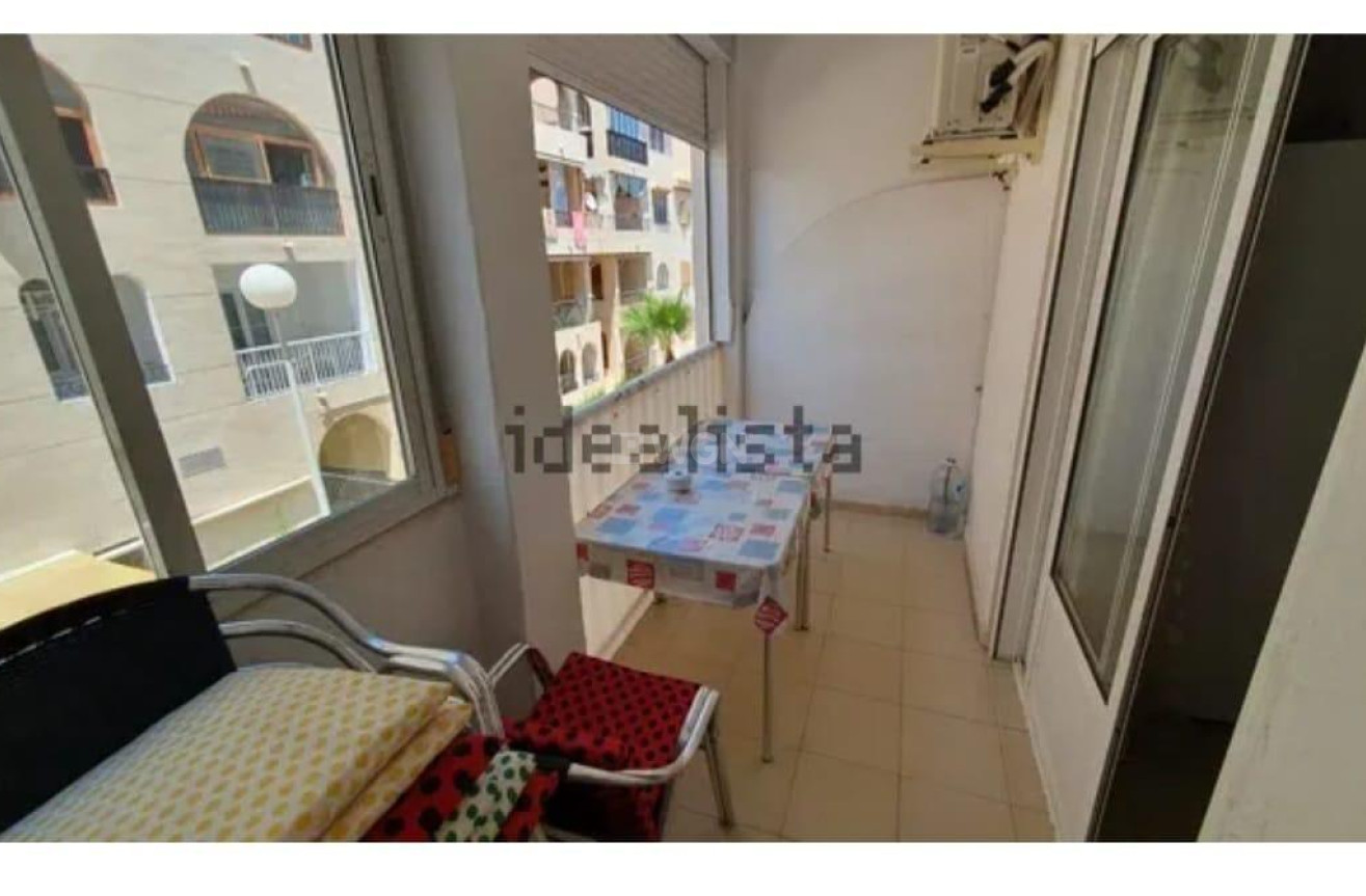 Odsprzedaż - Mieszkanie w bloku - Torrevieja - Cabo Cervera