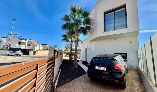 Odsprzedaż - Villa - Benijofar - Costa Blanca