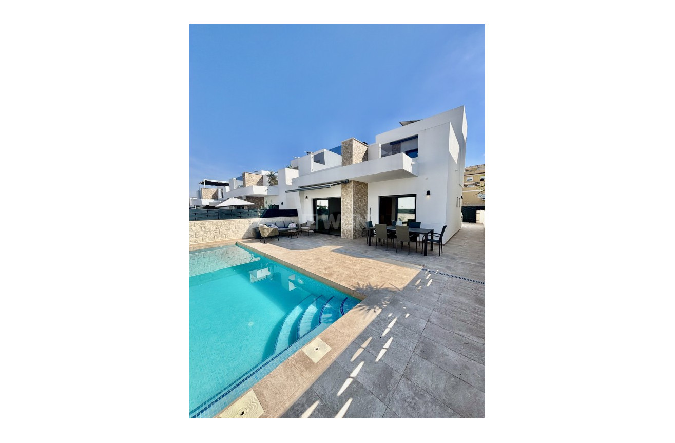 Odsprzedaż - Villa - Benijofar - Costa Blanca