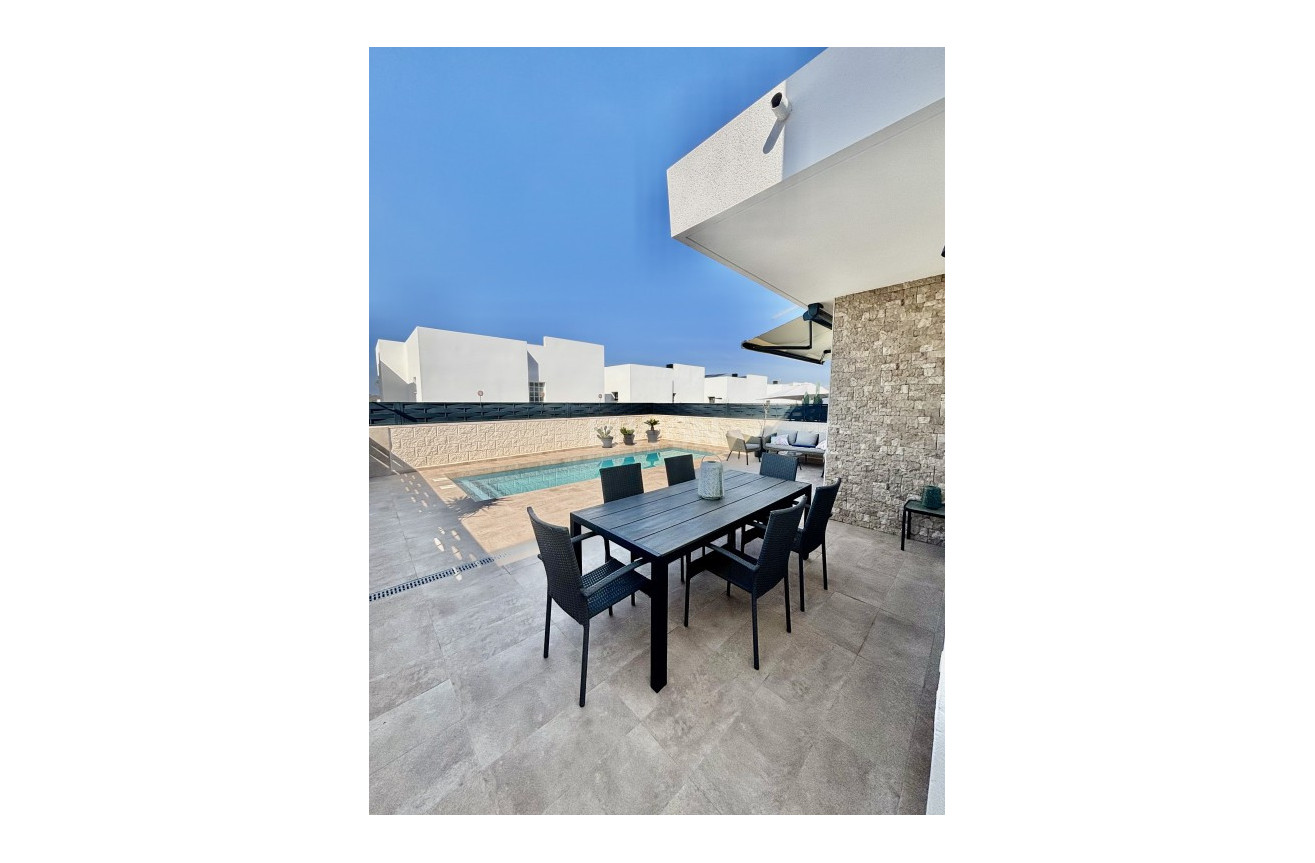 Odsprzedaż - Villa - Benijofar - Costa Blanca