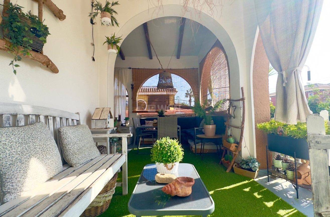 Odsprzedaż - Villa - Torrevieja - Torreblanca