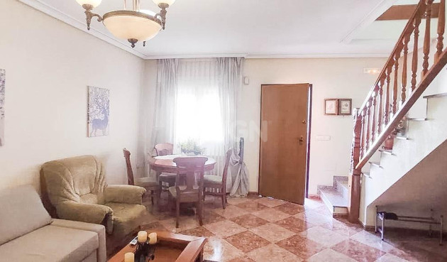 Odsprzedaż - Kamienica - Torrevieja - Los Altos