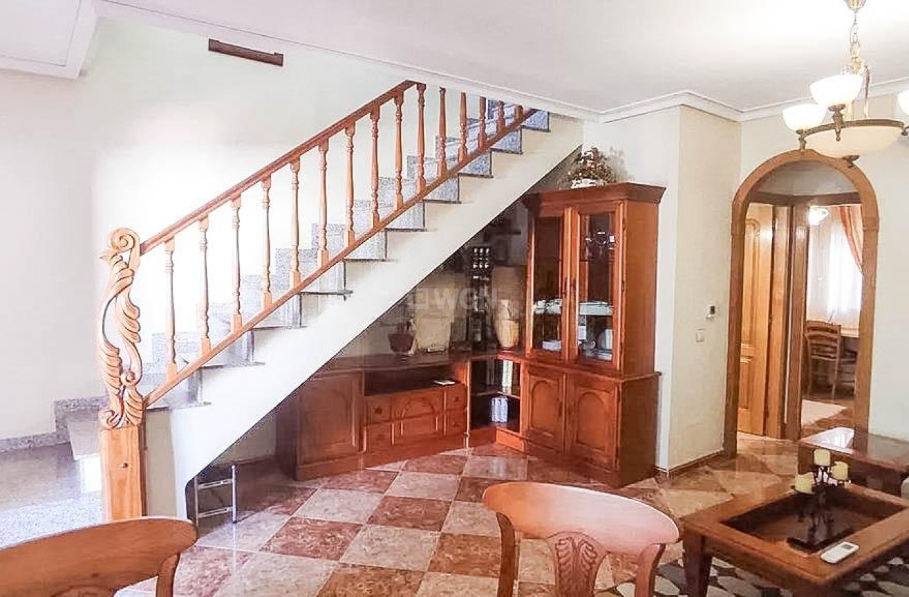 Odsprzedaż - Kamienica - Torrevieja - Los Altos