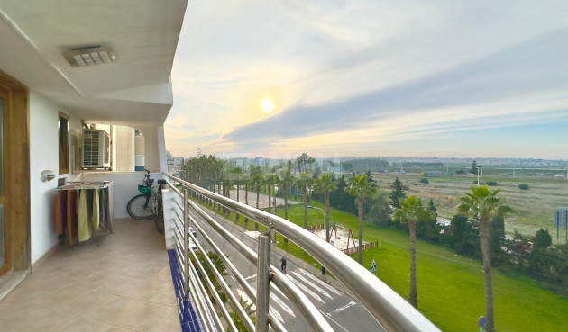 Reventa - Apartamento / piso - Torrevieja - La Veleta