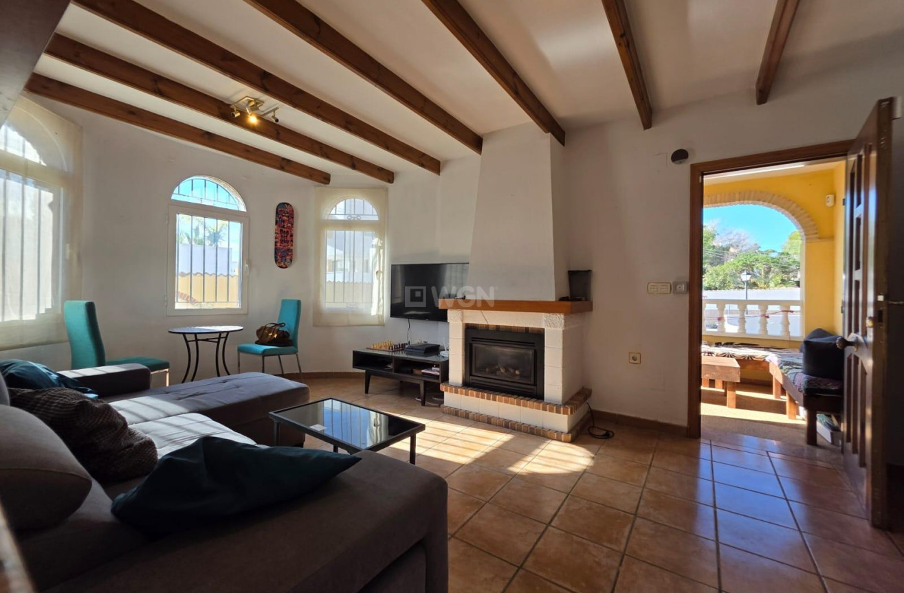 Odsprzedaż - Villa - Orihuela Costa - Villamartín-las Filipinas