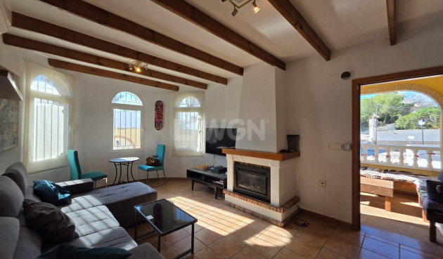 Odsprzedaż - Villa - Orihuela Costa - Villamartín-las Filipinas