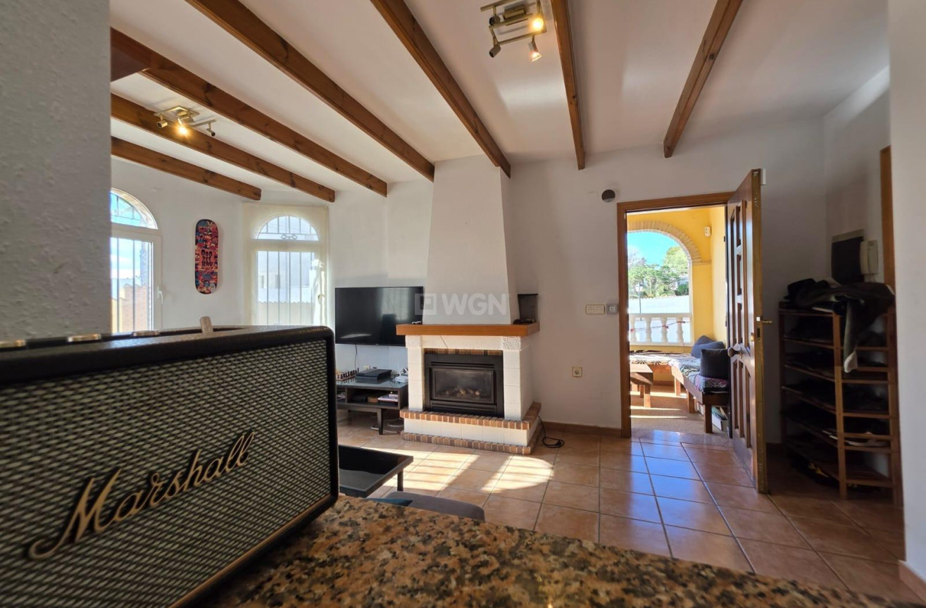 Odsprzedaż - Villa - Orihuela Costa - Villamartín-las Filipinas