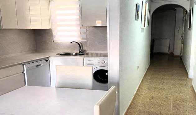 Odsprzedaż - Daszek - Torrevieja - Playa del Cura