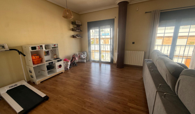 Odsprzedaż - Kamienica - Avileses