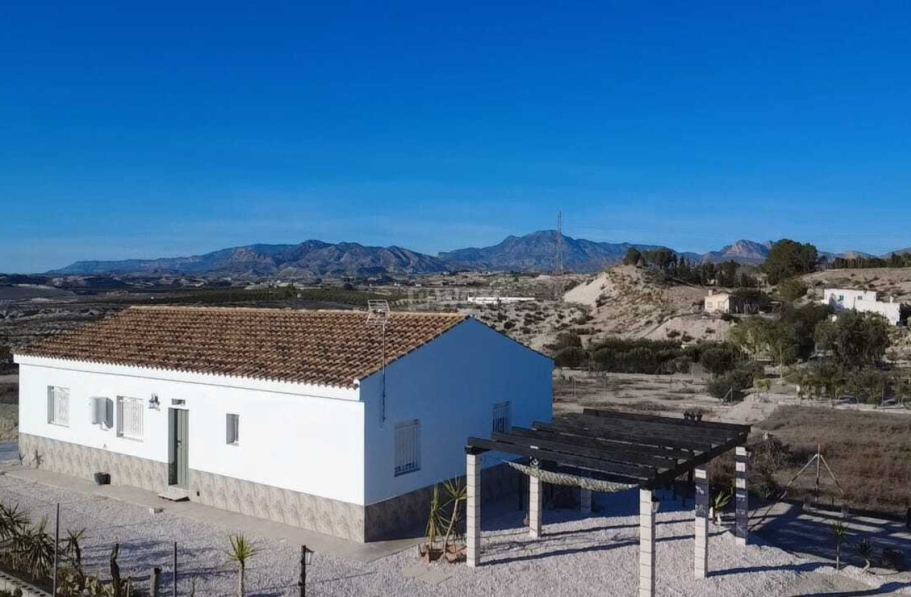 Reventa - Villa - Fortuna - Inland