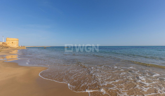 Odsprzedaż - Mieszkanie w bloku - Torrevieja - La Mata
