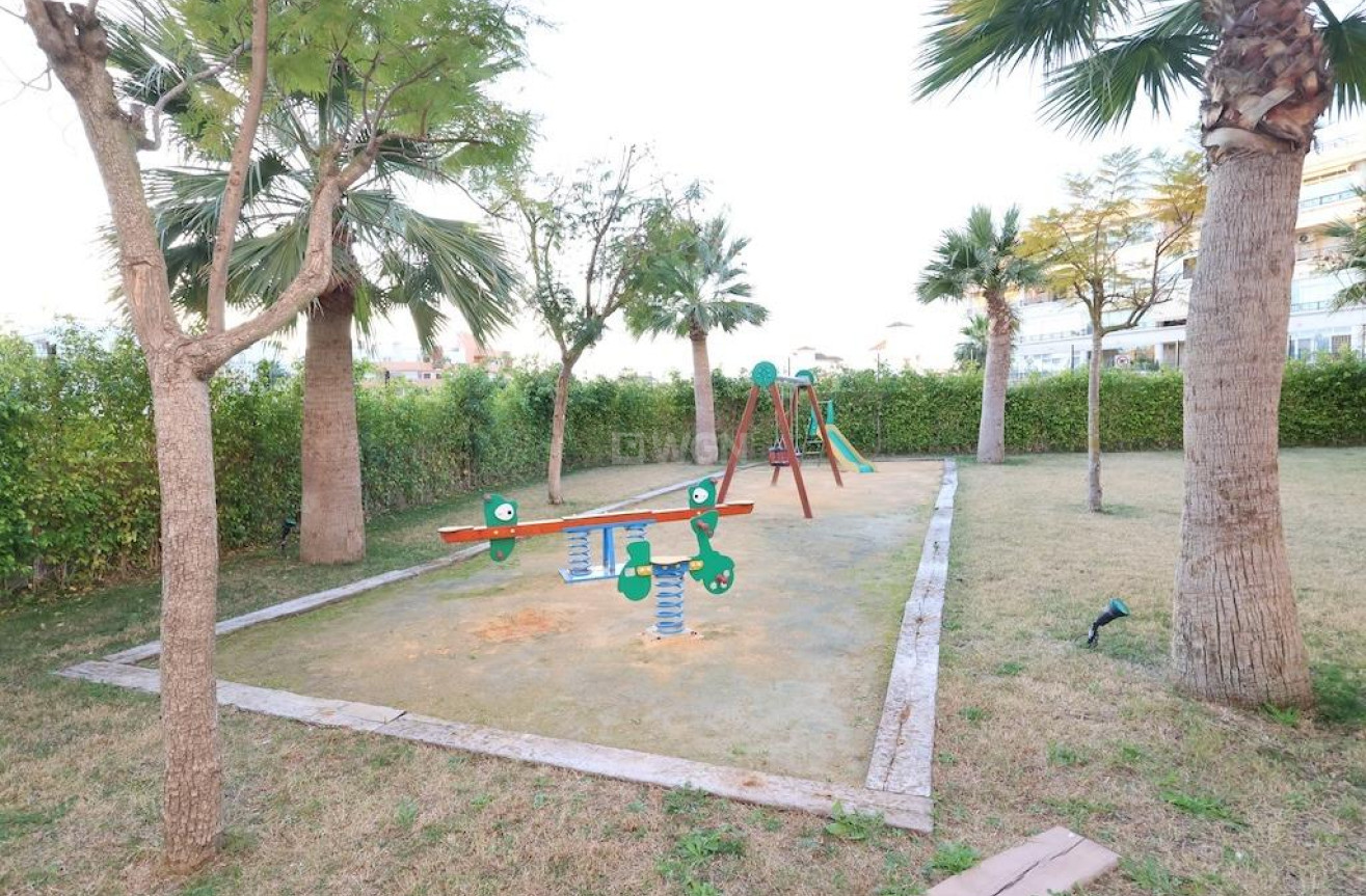 Odsprzedaż - Mieszkanie w bloku - Orihuela Costa - Costa Blanca