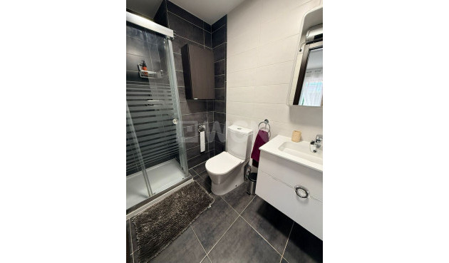 Odsprzedaż - Mieszkanie w bloku - Orihuela Costa - Villamartín