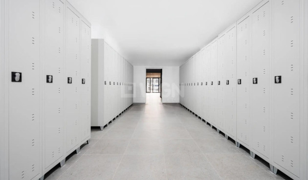 Nowy budynek - Daszek - Monachil - Sierra Nevada Ski