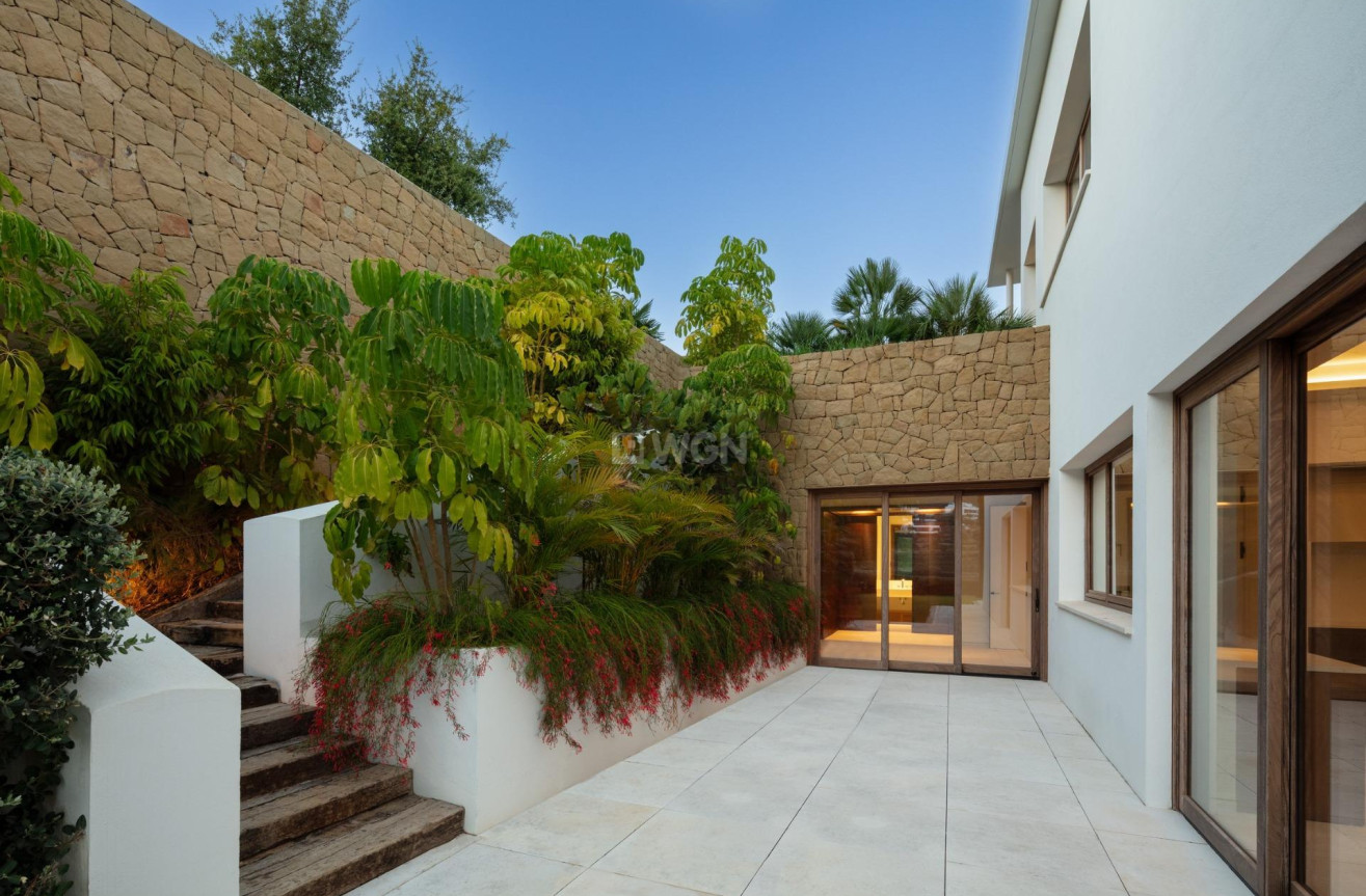 Neue Gebäude - Villa - Casares - Pedregales